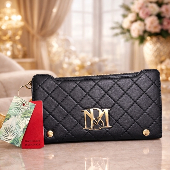 Badgley Mischka Handbags - NWT Badgley Mischka🔥 Black Quilted Wallet